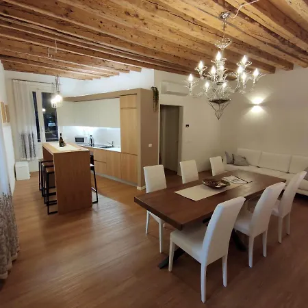 Apartment Deluxe 3 Bedroom Flat In Rialto